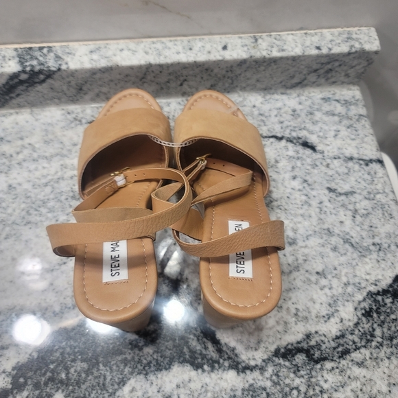 Steve Madden Welsh Wedge Sandal - Picture 5 of 11